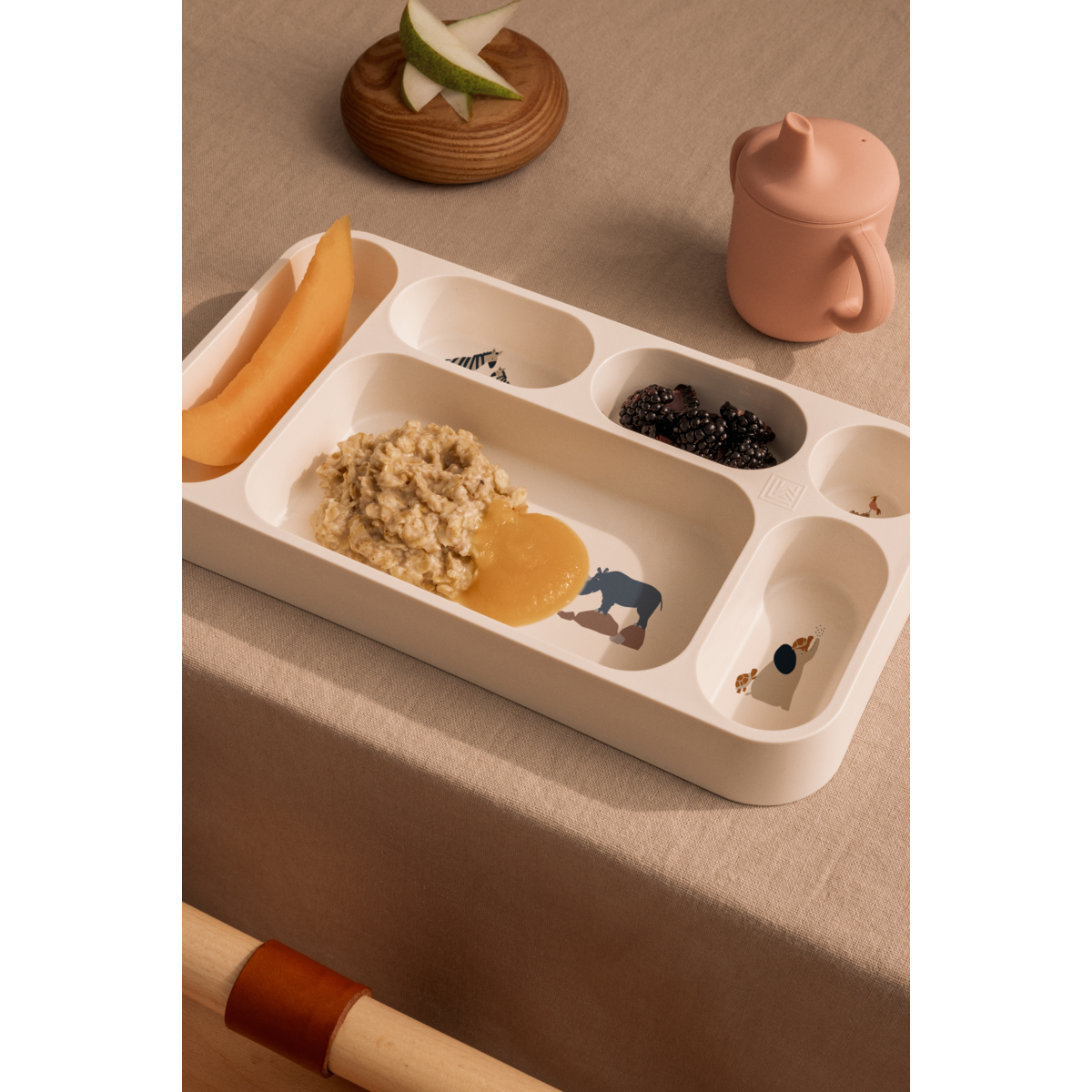 Liewood Assiette à Compartiments MOSU - Peach / Sea shell - Assiettes