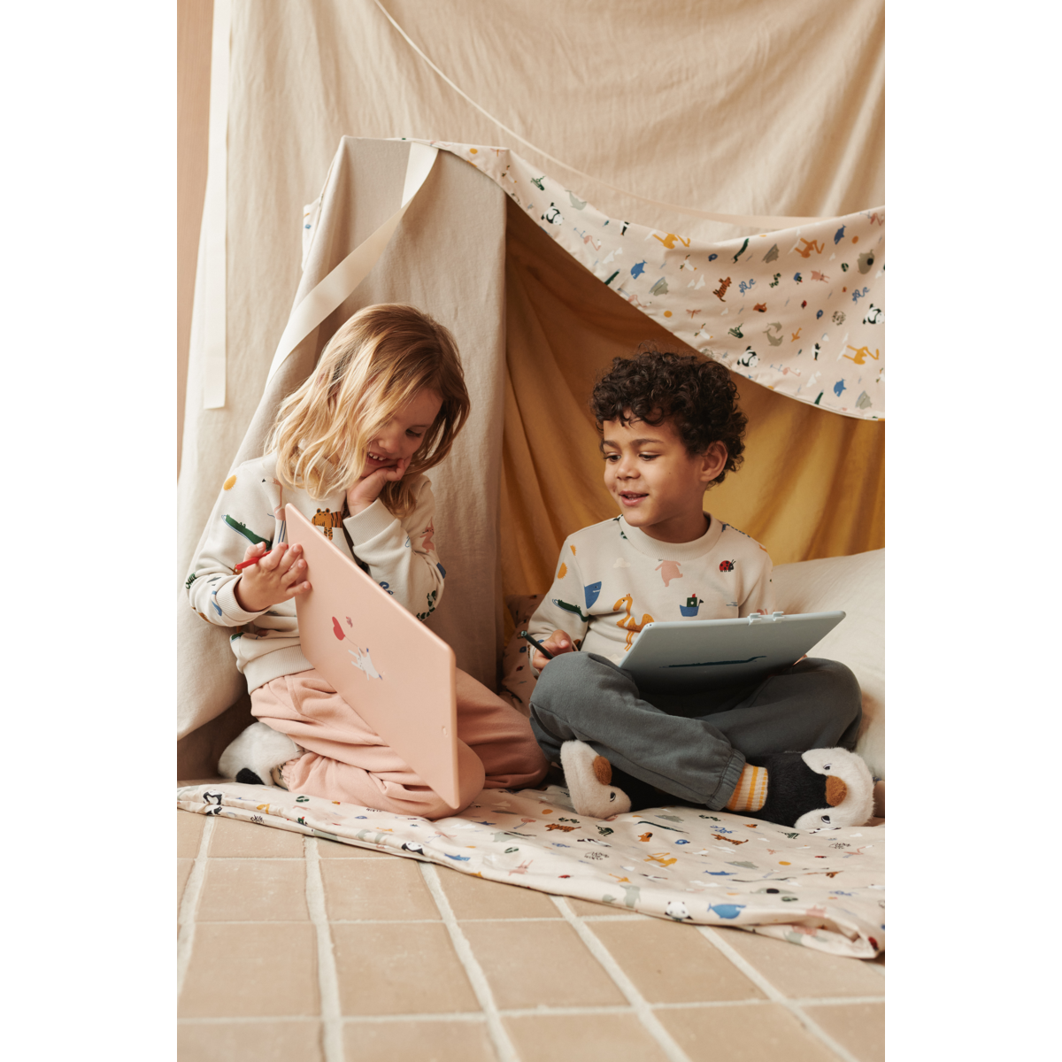 Liewood Planche à Dessin LCD ZORA 13,5 pouces - Croco / Dove blue - Jouets créatifs