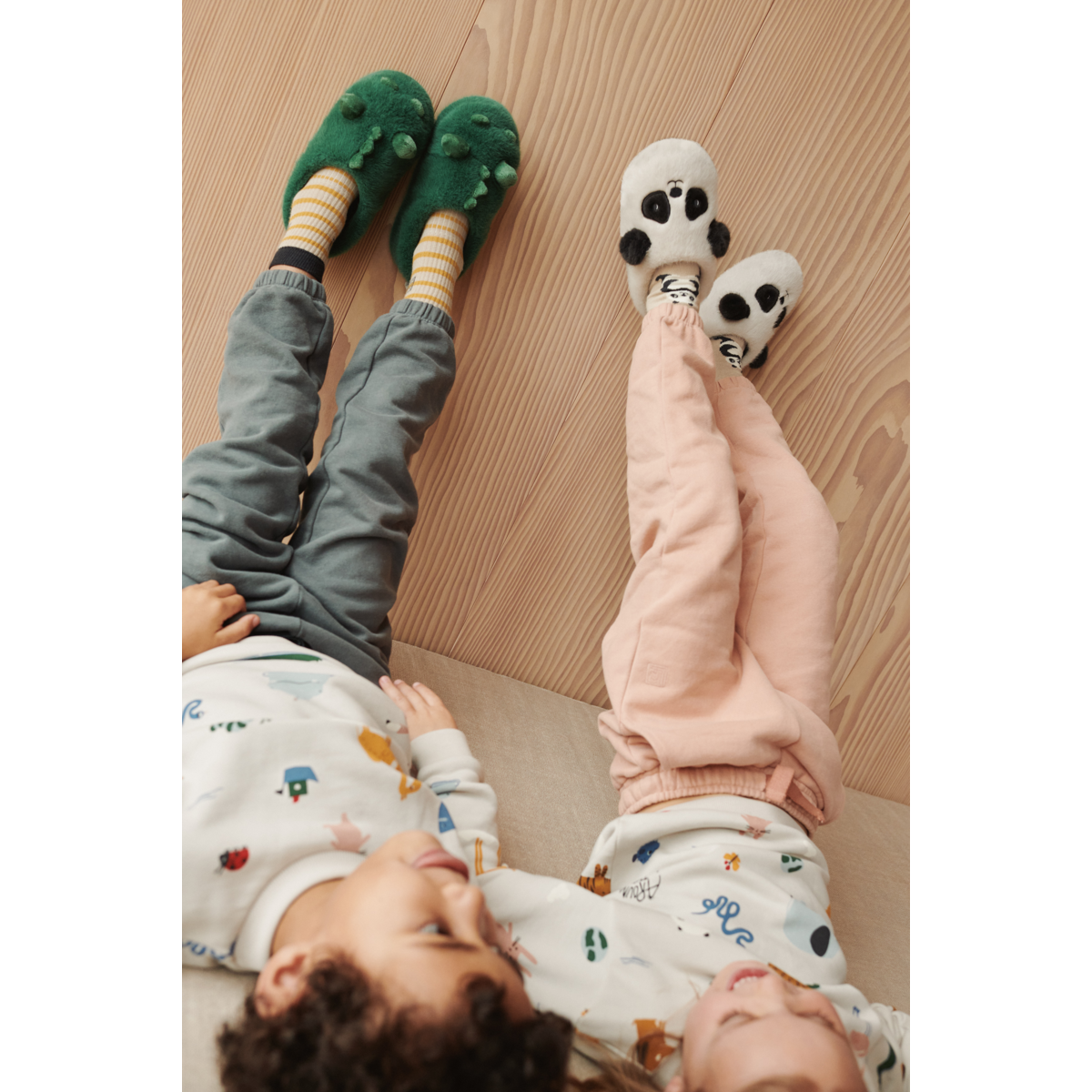 Pantoufles Panda AVIAJA - Sandy / Dark grey
