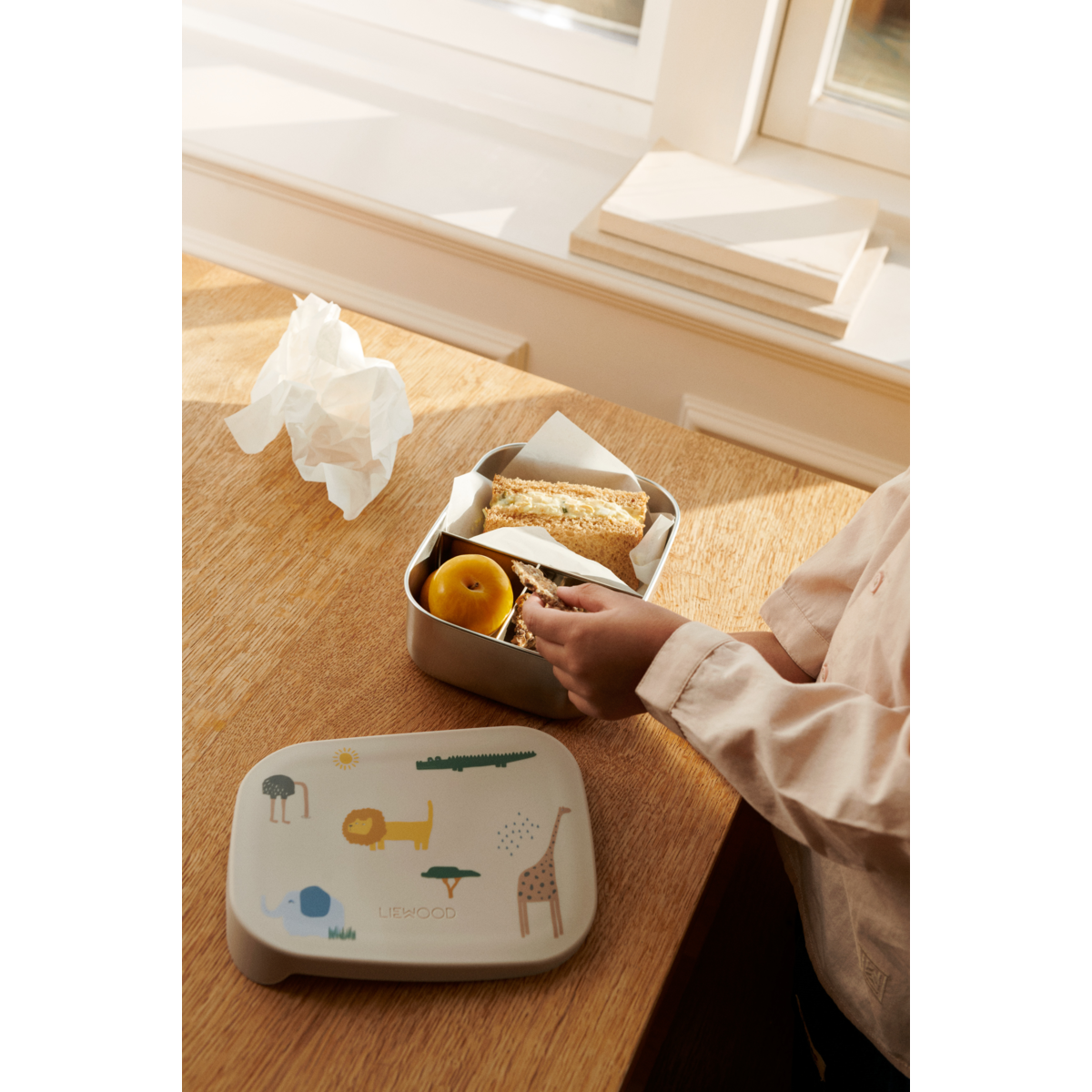 Liewood Boîte à Déjeuner ARTHUR - Safari sandy mix - Boîte à goûter
