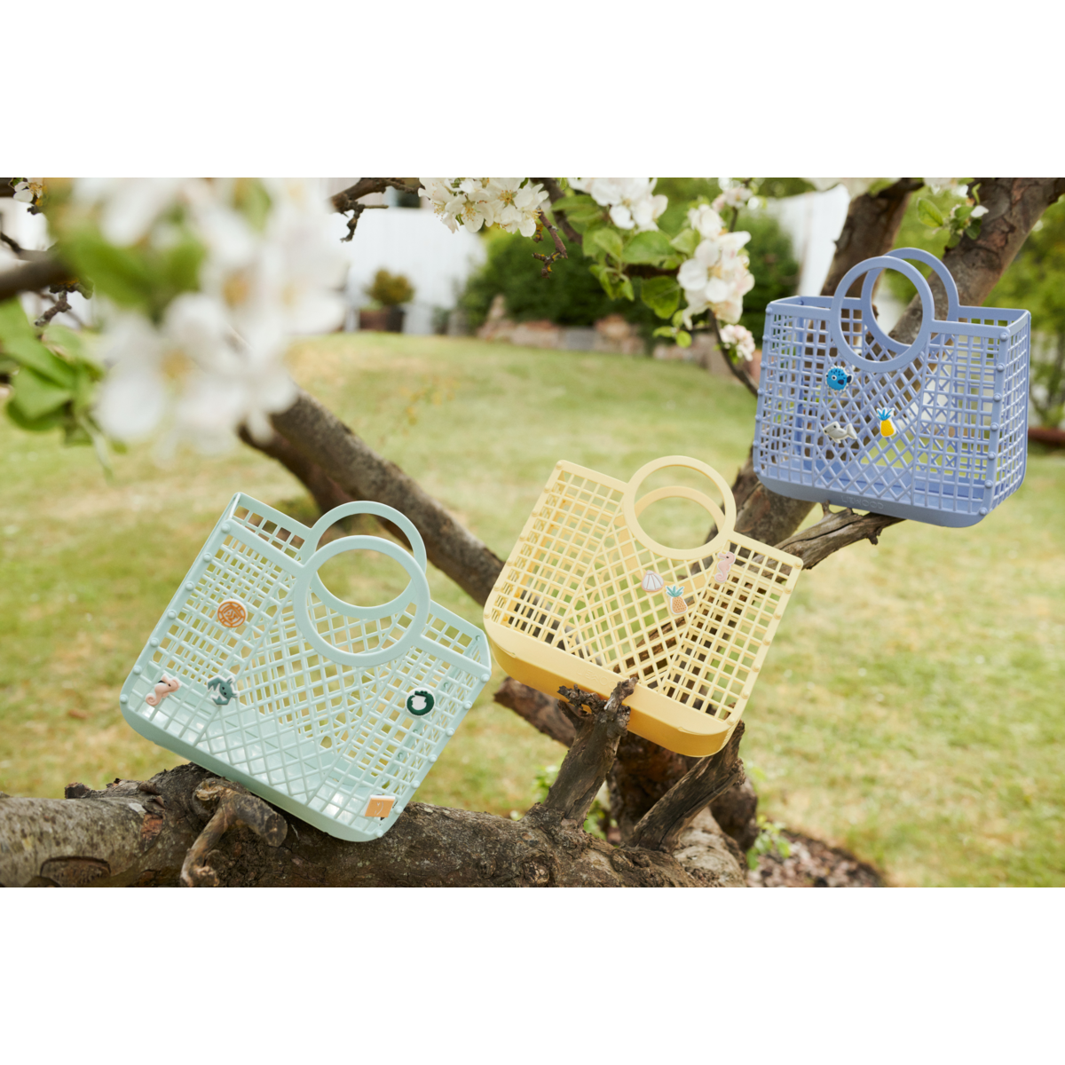 Liewood Panier Samantha avec breloques - LIght Peppermint - SAC DE LA BASKETTE