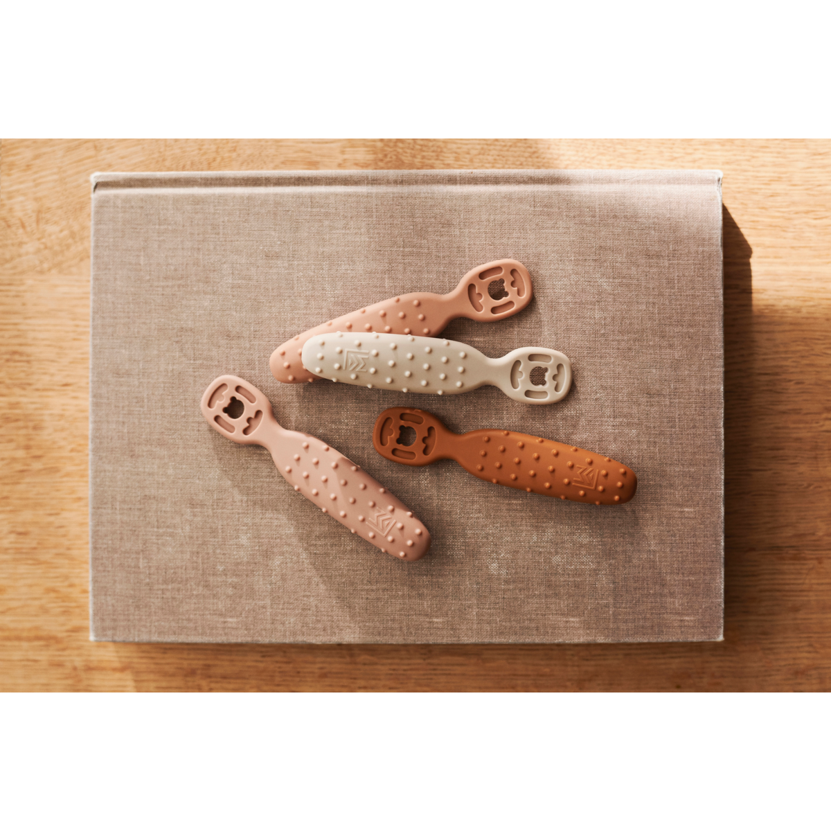 Lot de 4 cuillères CAELIA pour l'apprentissage Bébé - Pale tuscany multi mix