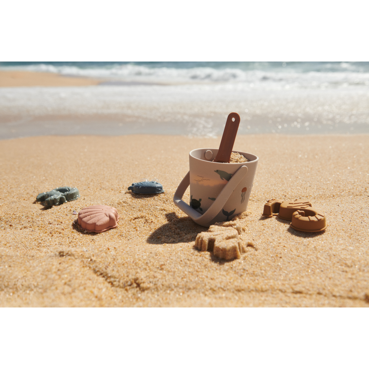 Liewood Kit de Plage GILMA Créature Marine - Sea creature / Sandy - JOUETS EN SABLE