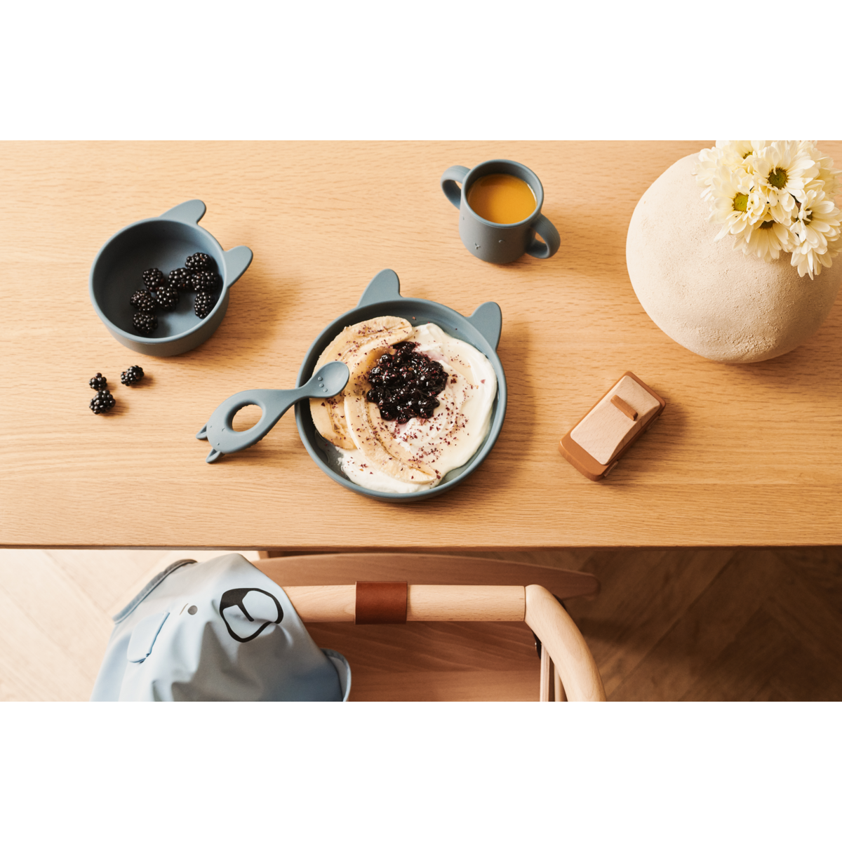 Liewood Coffret repas en silicone Vivi - Rabbit whale blue - Ensemble de vaisselle