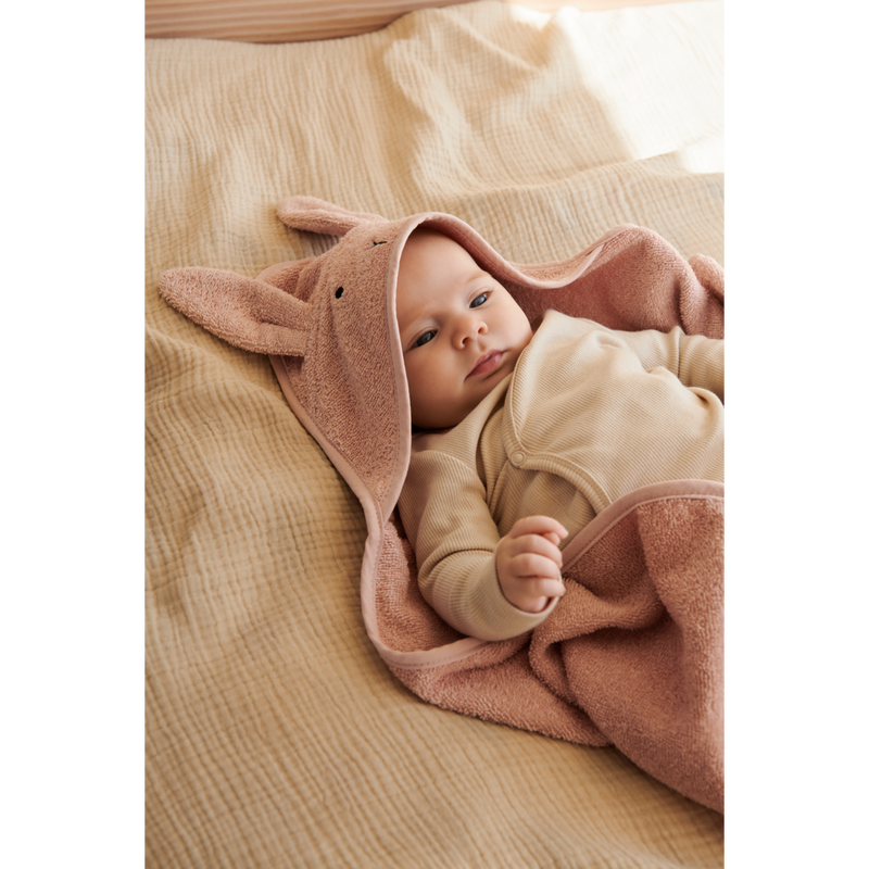 Liewood Serviette bébé à capuche Albert - Rabbit rose - Serviettes / Gants de toilettes