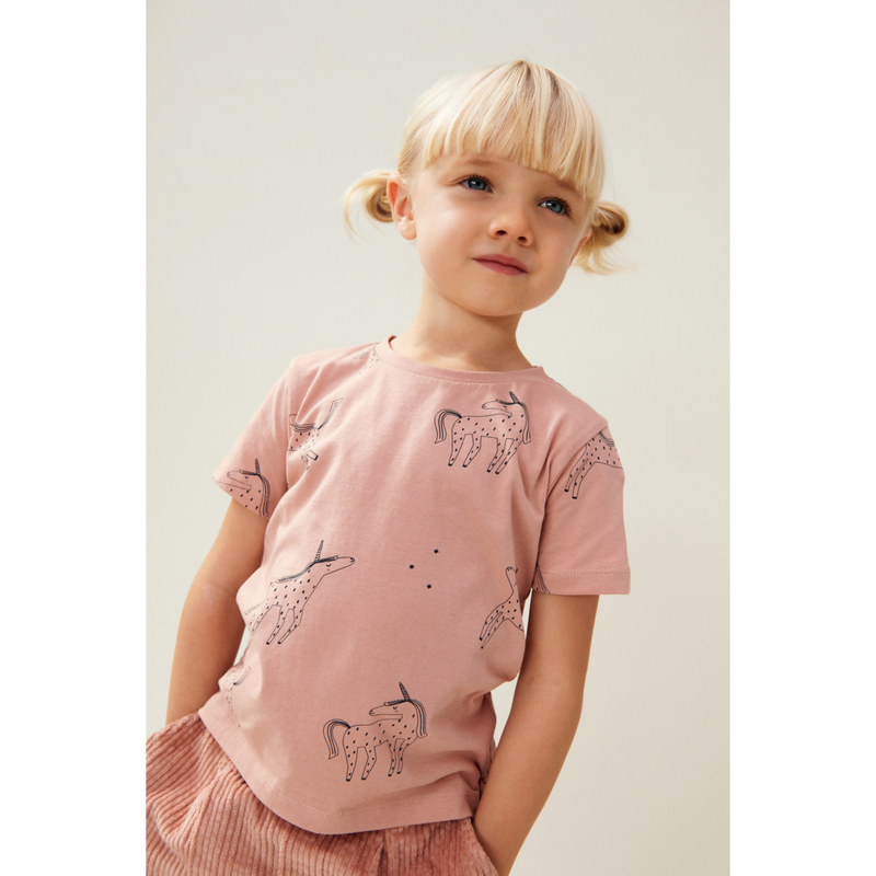 Liewood T-shirt imprimé à manches courtes Apia - Unicorn / Pale tuscany - T-shirt