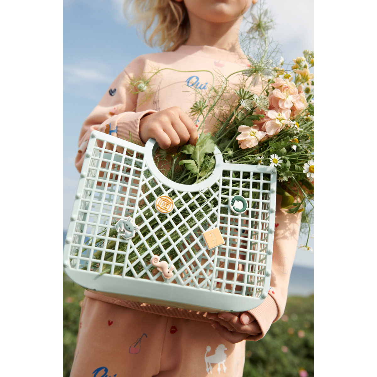 Liewood Panier Samantha avec breloques - LIght Peppermint - SAC DE LA BASKETTE